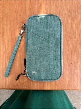 Green Tech Travel Organizer Wristlet